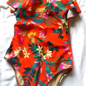 Worn once*Old Navy Swimsuit*small